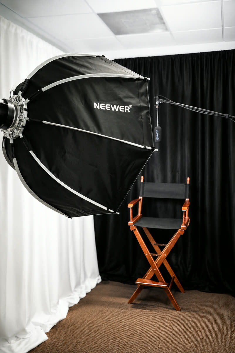 Softbox de iluminación profesional en el set